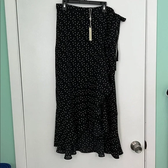 Max Studio Black and White Polka Dot Wrap Skirt - Picture 3 of 4